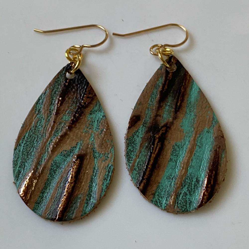 Leather earrings